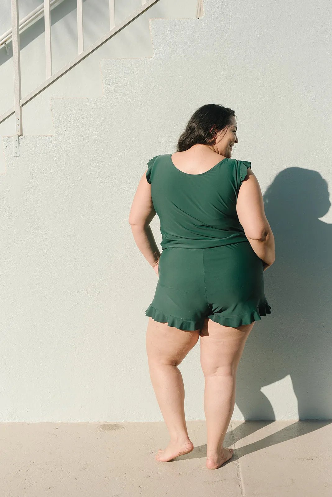 Andrea – Costum de baie cu volane și suport pentru bust