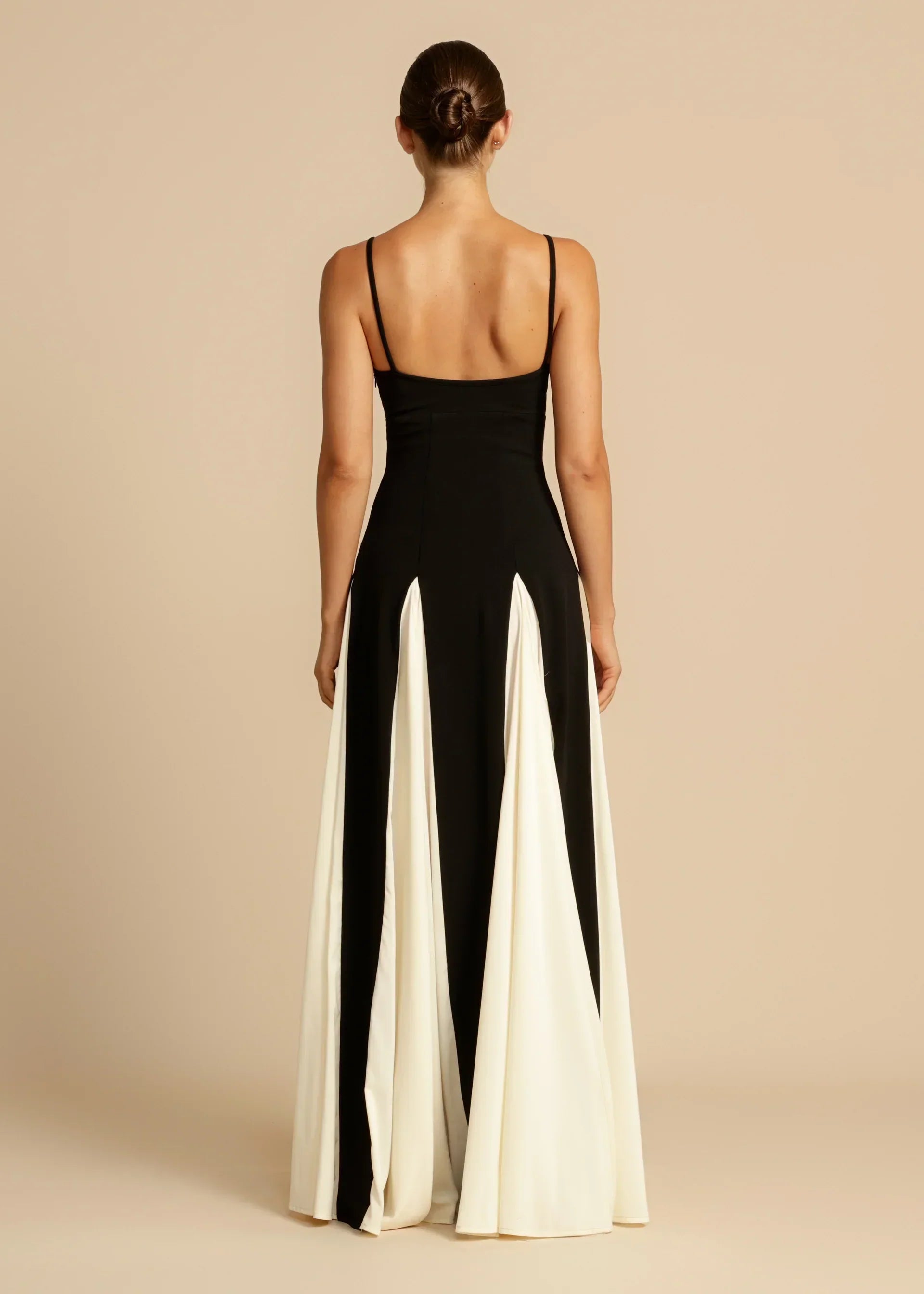 Sunly™ | Rochie Neagră & Albă