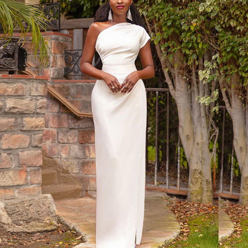 Freya | Rochie de seară asimetrică elegantă